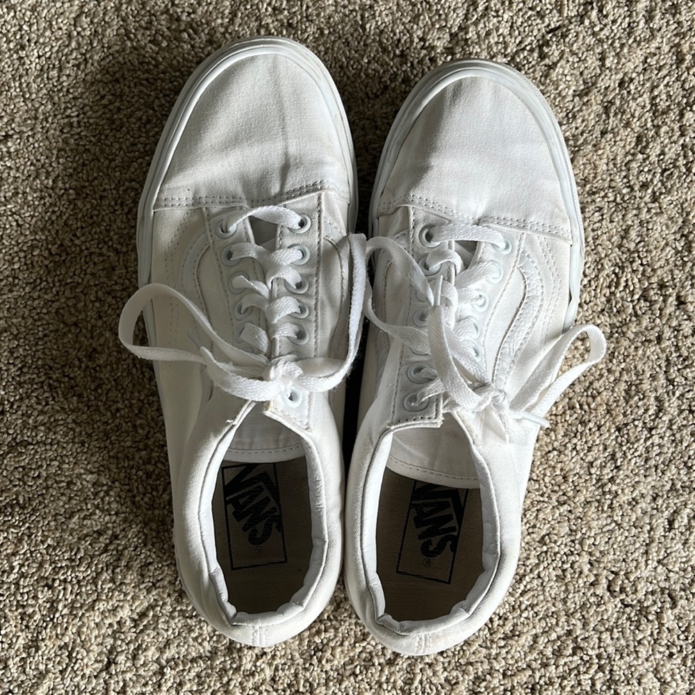 Women’s white vans size 9.5